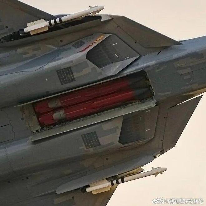 苏57侧弹舱确实烧裆！